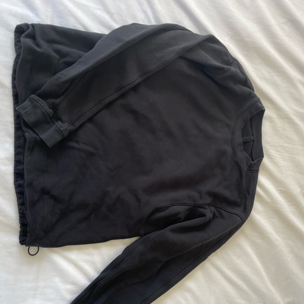 Lululemon men’s crewneck sweatshirt